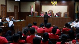 Berkas Belum Lengkap, Sidang Gugatan Polusi Udara Ditunda