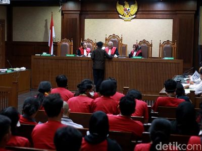 Berkas Belum Lengkap, Sidang Gugatan Polusi Udara Ditunda