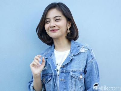Keep Smile! Senyum Tiwi Eks T2 saat Tersandung Kasus Hukum