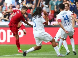 Tak ingin tertinggal, Liverpool gencar menyerang gawang Lyon. Hasilnya didapat pada menit ke-17 saat Firmino menembak bola liar hasil crossing Xherdan Shaqiri yang membentur pemain lawan, dan bersarang ke tiang jauh jala Anthony Lopes.