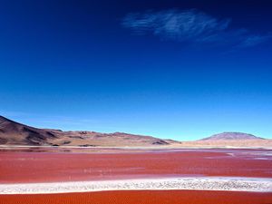 Foto: Danau Darah yang Cantik Sekaligus Beracun Foto: Danau Darah yang Cantik Sekaligus Beracun