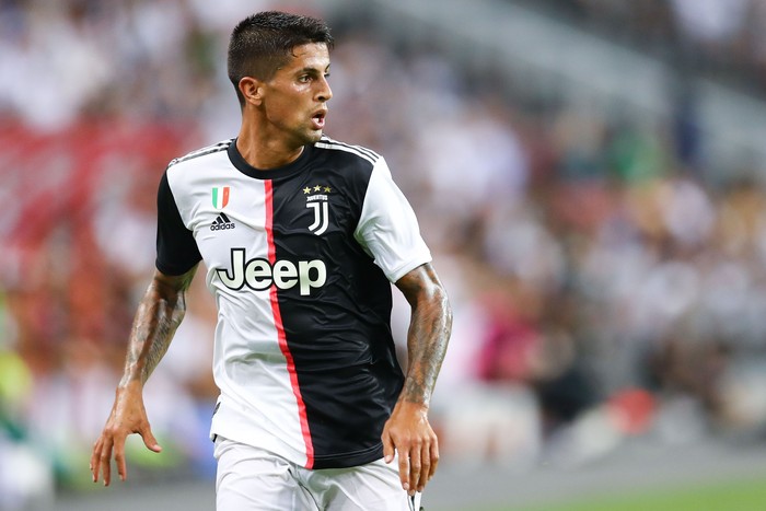 Joao Cancelo SINGAPORE, SINGAPORE - JULY 21: Joao Cancelo of Juventus in action during the International Champions Cup match between Juventus and Tottenham Hotspur at the Singapore National Stadium on July 21, 2019 in Singapore. (Photo by Pakawich Damrongkiattisak/Getty Images)