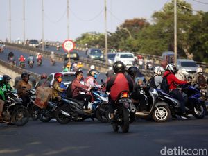 Membatasi Mobilitas Sepeda Motor