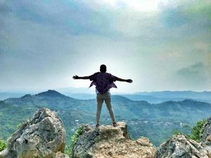 Asyiknya Berkunjung ke Stone Garden Bandung