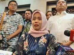 Sambil Menangis, drg Romi yang Gagal Jadi PNS Mengadu ke Moeldoko