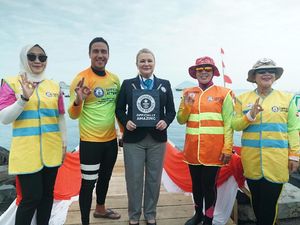 Bangga! WASI Raih Guinness World Record Rangkaian Penyelam Terpanjang