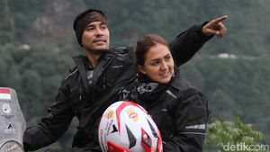 Darius Donna Jelajahi India Naik Motor