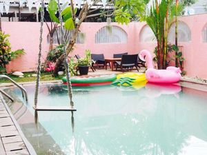 Cantik Banget! 10 Kafe ini Punya Warna Serba Pink