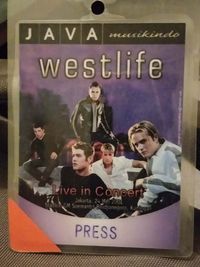 Cerita Mengejar Keberuntungan demi Konten Eksklusif Westlife