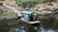 Jasa Penyeberangan Perahu Eretan Masih Diminati Warga