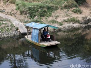 Jasa Penyeberangan Perahu Eretan Masih Diminati Warga