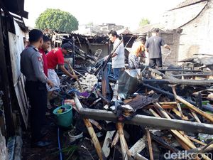 Masak Pakai Sekam dan Ditinggal ke Pasar, Rumah Yusron Ludes Terbakar