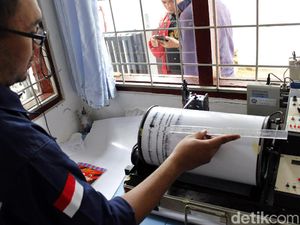 Gunung Tangkuban Perahu Naik Level Waspada