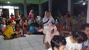 Potret Warga Serang Mengungsi Usai Gempa Banten