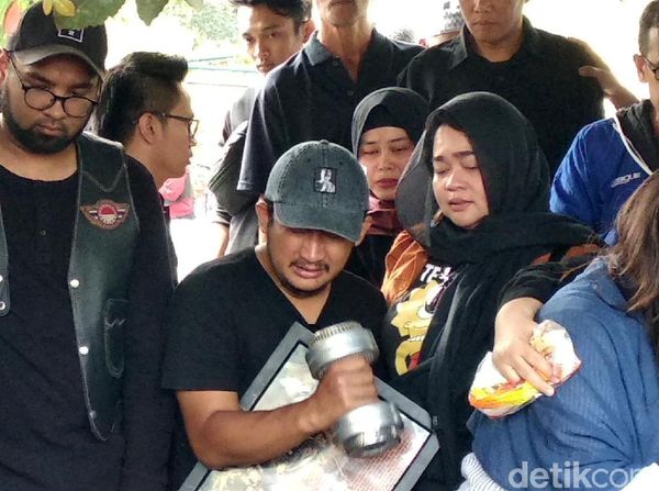 Peristirahatan Terakhir Agung Hercules, Pertobatan Aby Respati