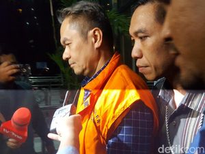 Diborgol dan Pakai Rompi Oranye, Dirkeu AP II Ditahan KPK