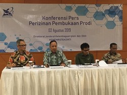 Menristekdikti Minta Masyarakat Cek Status PT: Pilih yang Sehat