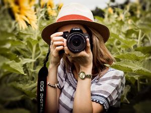 Bosan di Rumah? Yuk Ikutan Kursus Fotografi Online Gratis Bosan di Rumah? Yuk Ikutan Kursus Fotografi Online Gratis