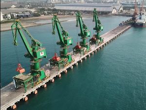 Pelabuhan Curah Kering Terbesar di Indonesia Pelabuhan Curah Kering Terbesar di Indonesia