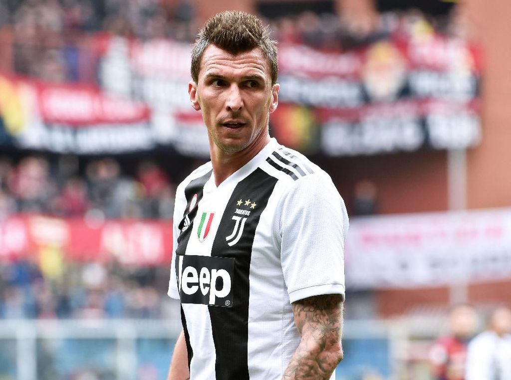 Atasi Krisis Lini Depan, PSG Incar Mandzukic Atasi Krisis Lini Depan, PSG Incar Mandzukic