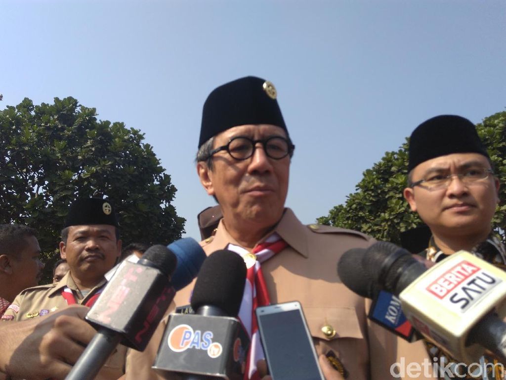 Buntut Kasus Baiq Nuril, Pemerintah Kaji Revisi UU ITE Buntut Kasus Baiq Nuril, Pemerintah Kaji Revisi UU ITE