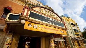 Foto: Nasib Malang Bioskop Legendaris Disneyland