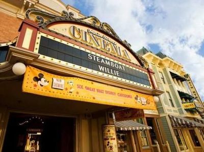 Foto: Nasib Malang Bioskop Legendaris Disneyland