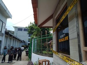 Polisi Ungkap Motif Pelaku Pelemparan Rumah Menteri Susi Polisi Ungkap Motif Pelaku Pelemparan Rumah Menteri Susi