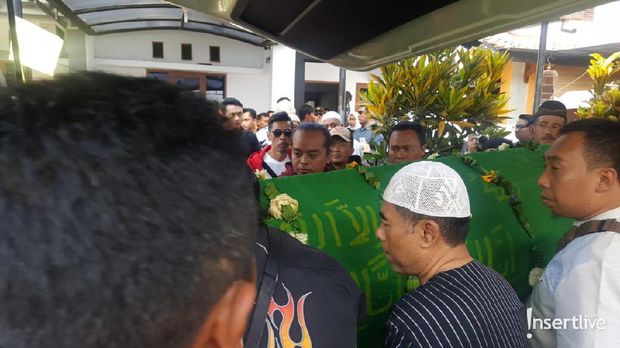 Agung Hercules segera dimakamkan