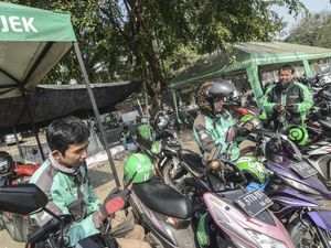Tarif Baru Ojol Berlaku di Seluruh Indonesia, Gojek dan Grab Setuju?