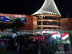 Gempa Terasa Kencang, Pengunjung Mal di Depok Berhamburan ke Luar