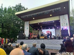 Ganjar hingga Mahfud MD Hadiri Pembukaan Festival Indonesia di Moskow Ganjar hingga Mahfud MD Hadiri Pembukaan Festival Indonesia di Moskow