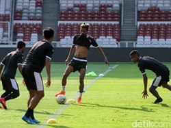 Arema FC Sambangi Persija dalam Kondisi Pincang