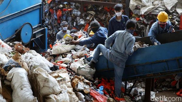 Bekasi Punya Pembangkit Listrik Tenaga Sampah