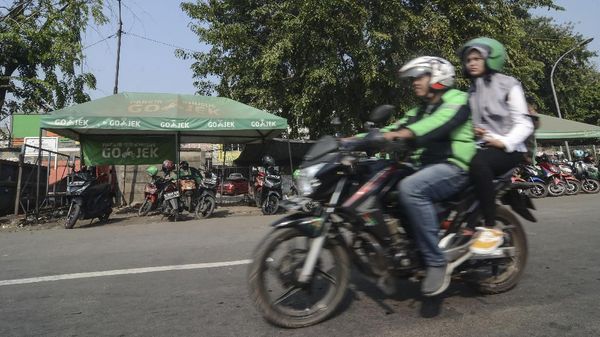 Tahu Nggak, Ada Shelter Ojek Online Lho di Bekasi