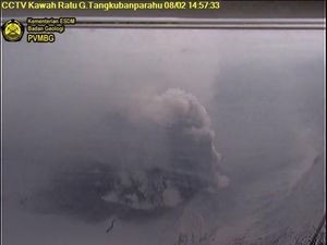 Jumat Sore Ini Gunung Tangkuban Perahu 8 Kali Erupsi
