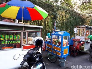 Ada Bakso Malang Ketupat dan Siomay Mantul di Dekat RS Mata Aini Ada Bakso Malang Ketupat dan Siomay Mantul di Dekat RS Mata Aini