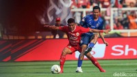 Persija Jakarta gagal mengalahkan Arema FC di pekan ke-12 Liga 1 2019. Sempat unggul 2-1, Macan Kemayoran harus puas berbagi angka 2-2 dengan Singo Edan.