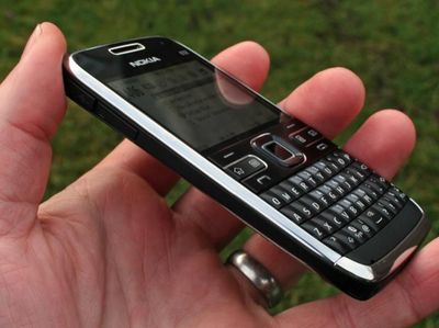 Nostalgia Nokia E72, HP Andalan untuk Terkam BlackBerry