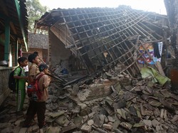 BNPB soal Rumah Rusak Akibat Gempa M 6,9: Konstruksi Belum Standar