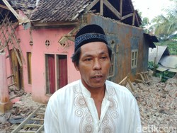 Marsani Harap Bisa Bangun Lagi Rumahnya yang Roboh Akibat Gempa Banten