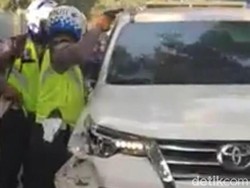 Video Aksi Polisi Kejar dan Todongkan Pistol ke Pelaku Tabrak Lari Viral