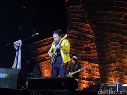 Lagu Akad Sukses Hipnotis Wisatawan di Jazz Atas Awan Dieng