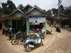 Melihat Aktivitas Warga Pandeglang Pascagempa Banten