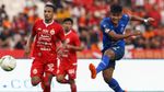 Persija Ditahan Imbang Arema di Kandang