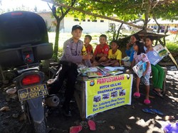 Kisah Polisi di Sulbar Sulap Motor Jadi Perpustakaan Keliling Demi Anak-anak