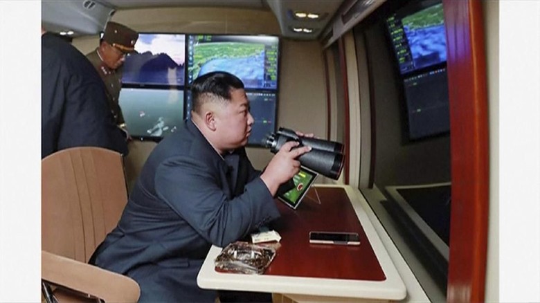 Diawasi Kim Jong-Un, Korut Uji Coba Peluncur Roket Super Besar