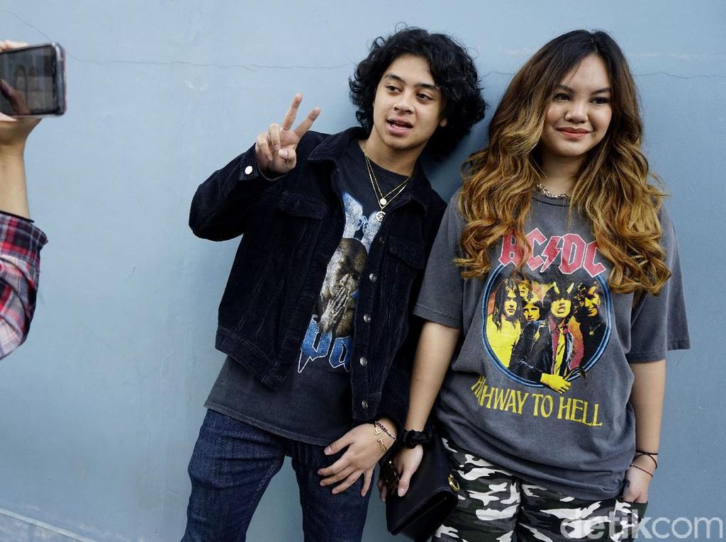 Diduga Check-In Bareng Shafa Haris, Bastian Steel: Asumsi Bodoh Diduga Check-In Bareng Shafa Haris, Bastian Steel: Asumsi Bodoh