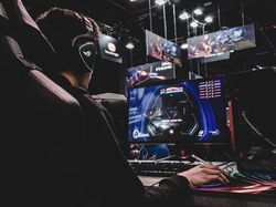 Dua Remaja Ini Kantongi Belasan Juta Jadi Joki Game Online