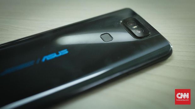 Asus Zenfone 6: Mekanisme Kamera Elegan, Hasil Foto Biasa Saj